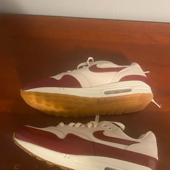 Nike White Sneakers Air Max 1 ladies size 12 fits men size 10.5 new authentic - Picture 2 of 9